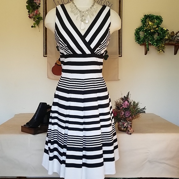 White House Black Market Dresses & Skirts - White House Black Market Black & White Dress